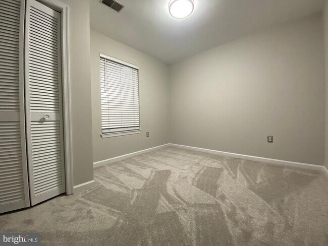 Building Photo - 14299 Newbern Loop