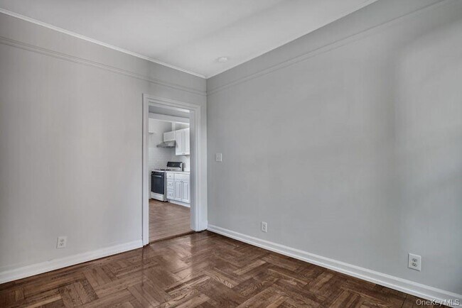 Building Photo - 107 N Forest Ave