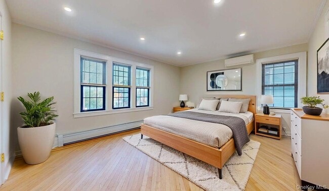 Building Photo - 88-37 62nd Dr