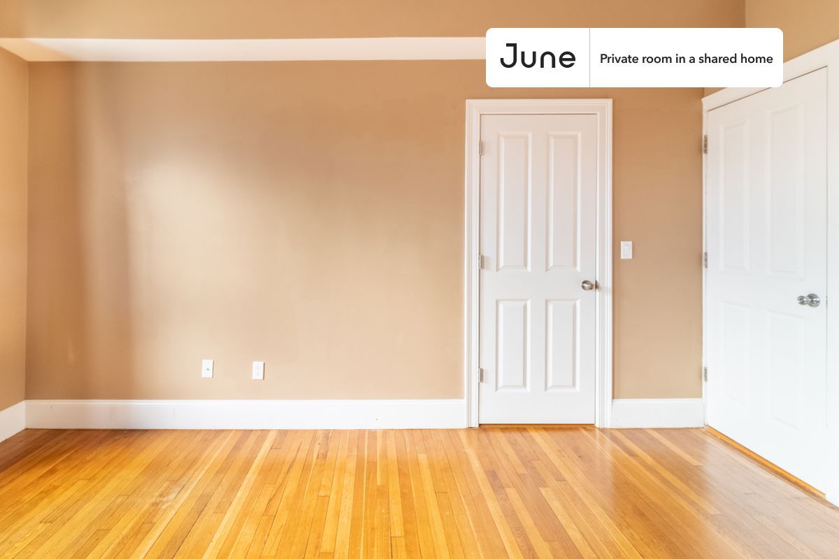 Building Photo - Room in Shared 4 bed/2 bath home