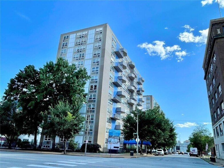 Building Photo - 210 N 17th St