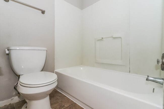 Building Photo - 6426 New World Dr