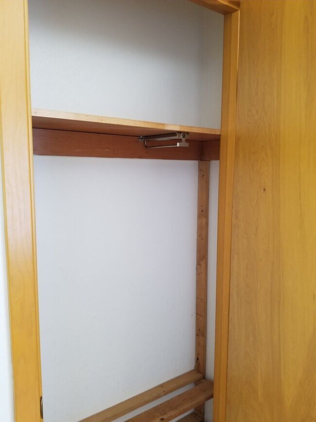 Building Photo - n601