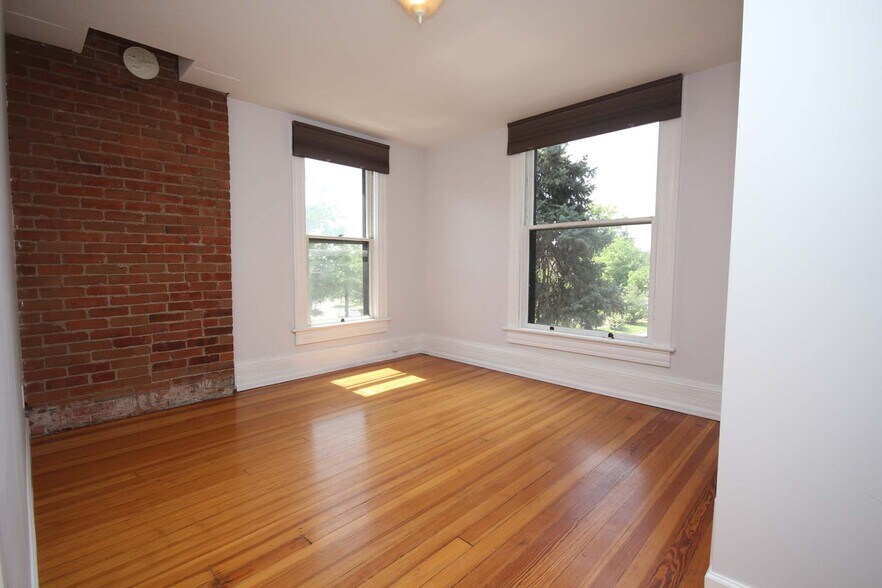 Building Photo - 3064 N Speer Blvd