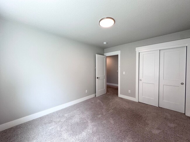 Building Photo - Beautiful Home in Desirable Monterey Estates – Happy Valley