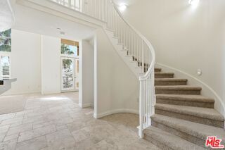 Building Photo - 5831 Seawalk Dr