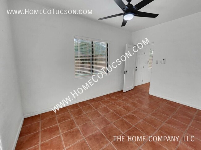 Building Photo - Charming 1-Bedroom Home Near UofA – Modern...