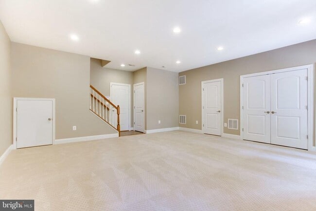 Building Photo - 16069 Pitner St