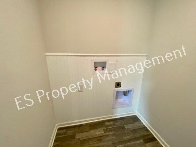 Building Photo - Lovely 5 Bedroom 3 Bathroom New Build in Muncie!