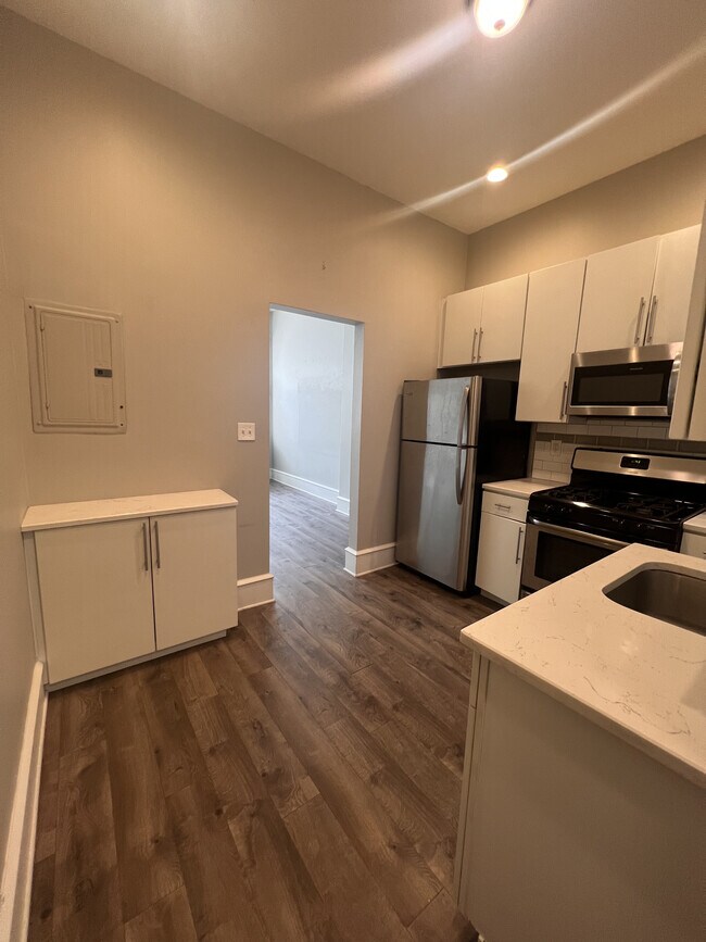 Building Photo - 804 N 16th St