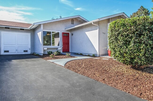 Building Photo - 1643 Peacock Blvd