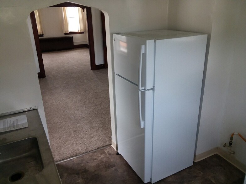 Building Photo - 1122 9th St