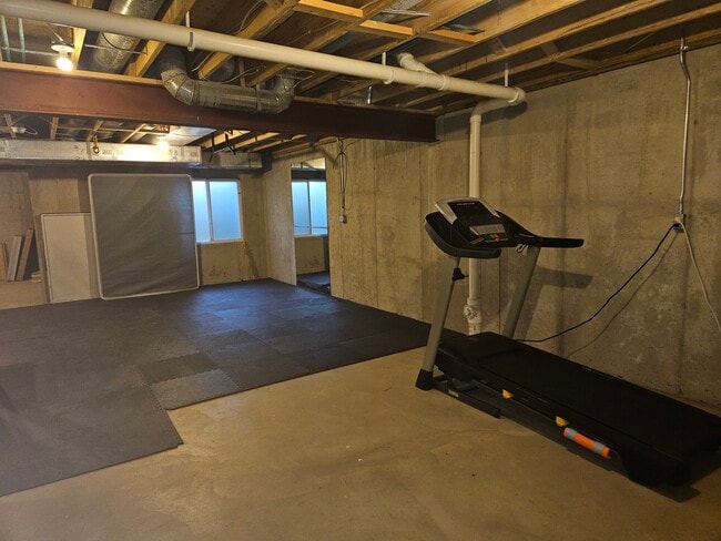 Building Photo - 0N312 Dooley Dr