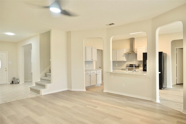 Building Photo - 23902 Spring Way Dr