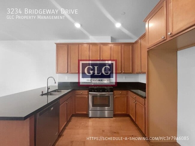Building Photo - 3234 Bridgeway Dr