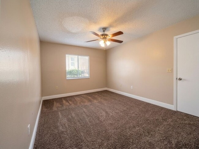 Building Photo - 5232 Via Hacienda Cir