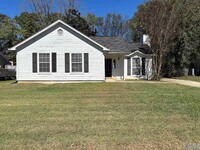 Building Photo - 2536 Clovis Rd SW