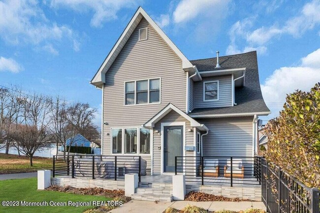 Primary Photo - 249 Dixon Ave