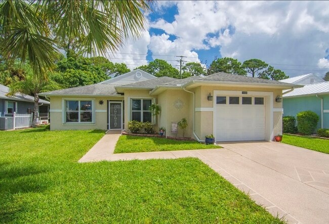 Primary Photo - 14406 Aguila Ave