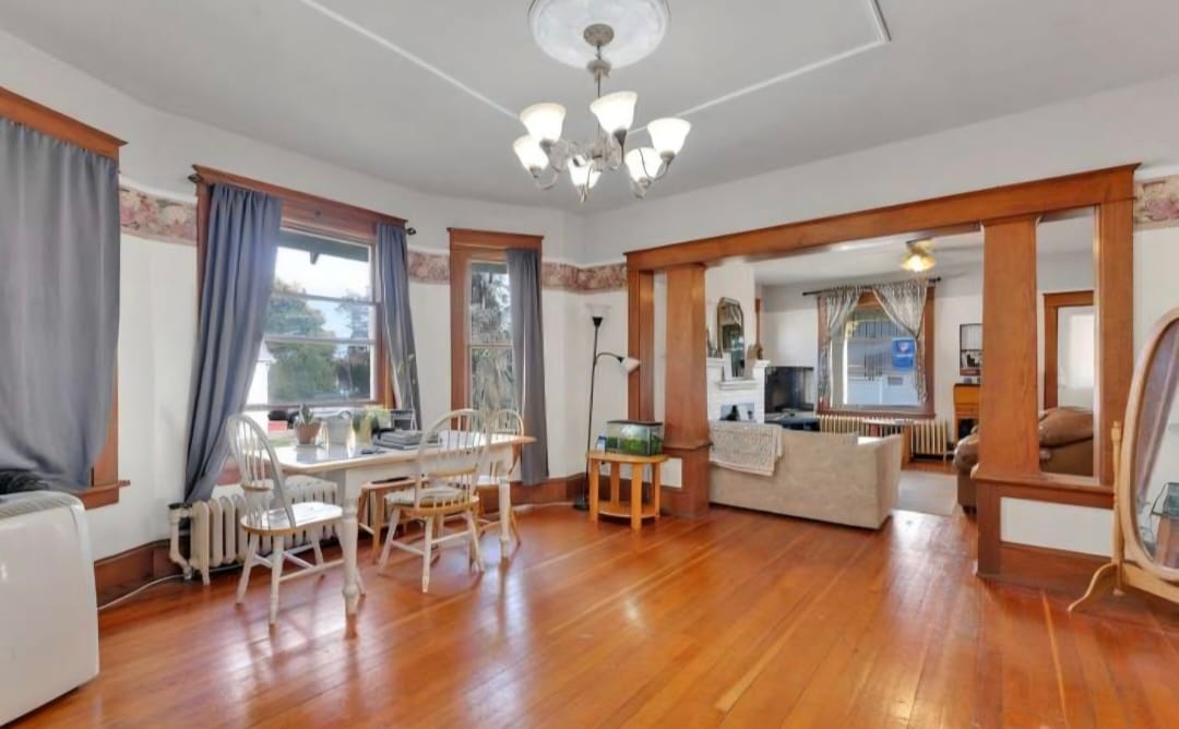 Building Photo - 804 5th St