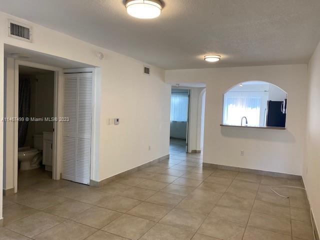 Building Photo - 1300 SE 29th St