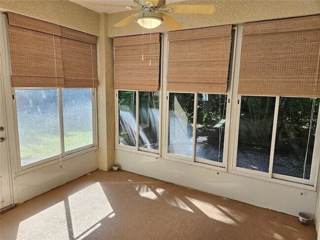 Building Photo - 920 Onager Ct