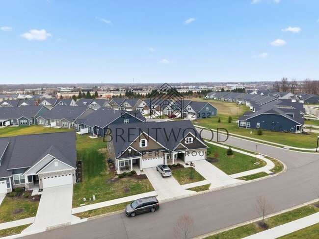 Building Photo - 3 Bed/3 Bath Home with Sunroom in Miller’s Walk – Noblesville