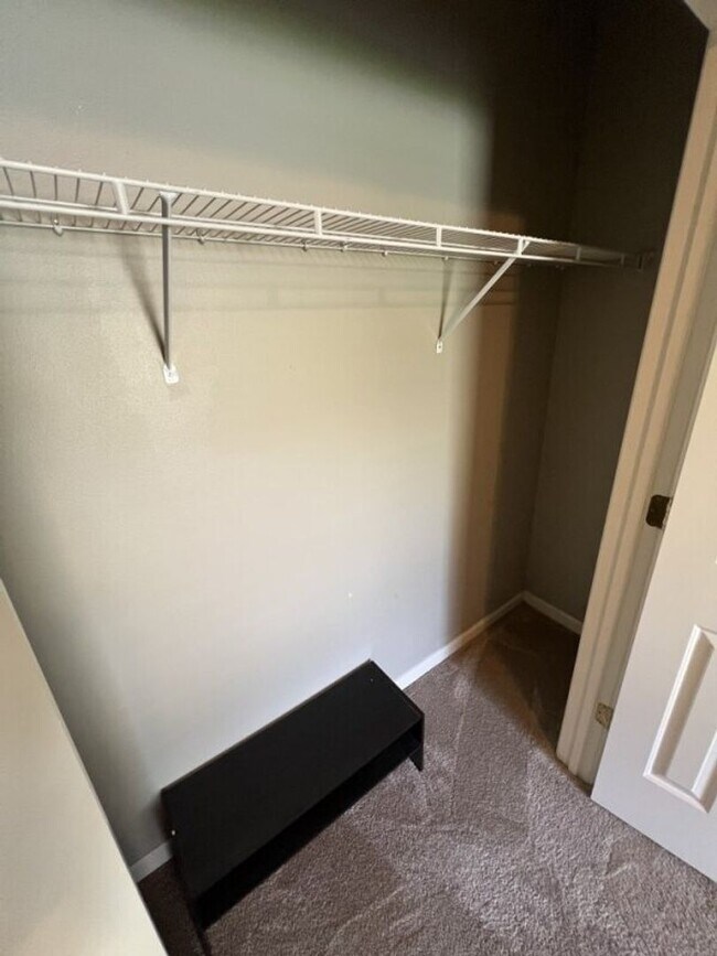 Building Photo - Location!  Location!  3 bedroom, 2 bath house in Beau Pre near LSU