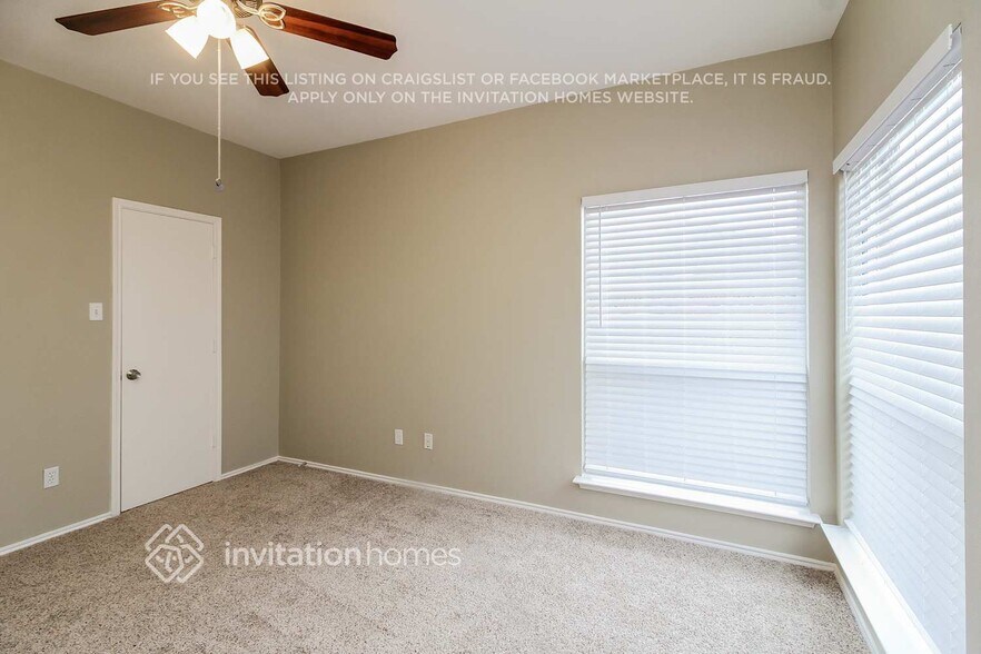 Building Photo - 6717 Flamewood Dr