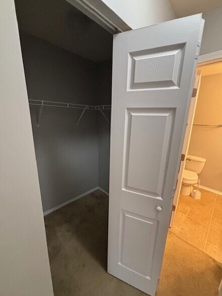 Building Photo - 190 Olde Towne Way