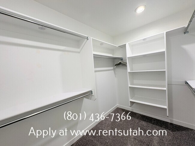 Building Photo - Lovely Santaquin Home