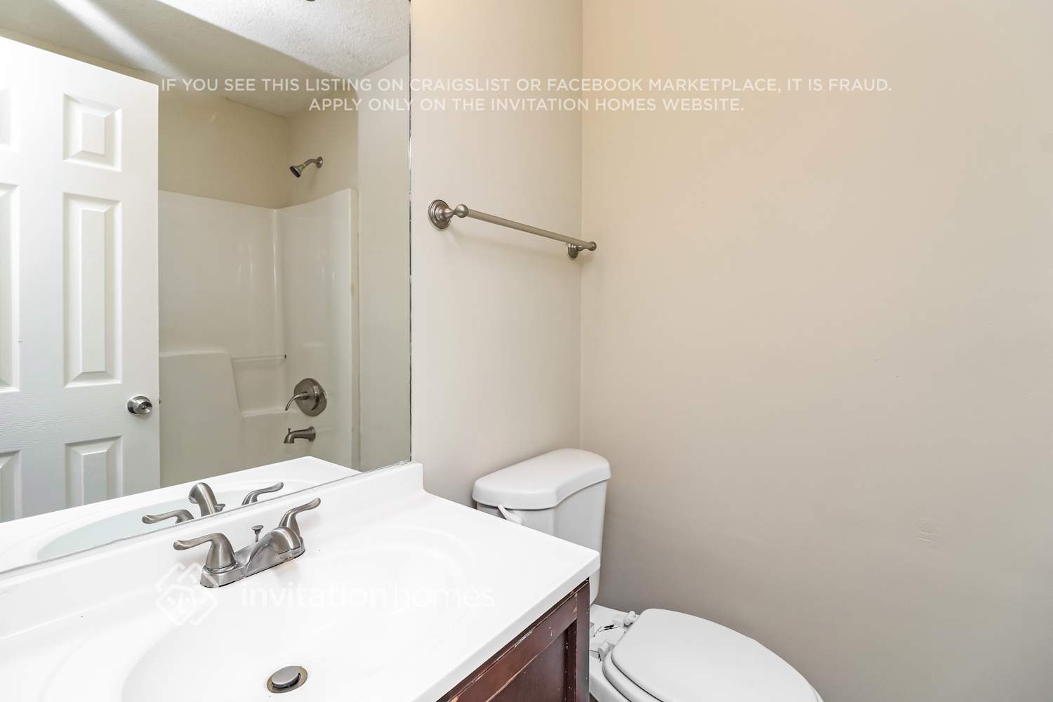 Building Photo - 1718 Independence Dr