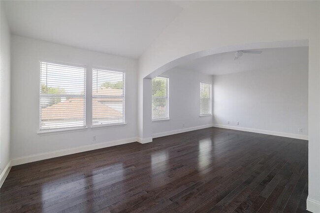 Building Photo - 12520 Sir Christophers Cove