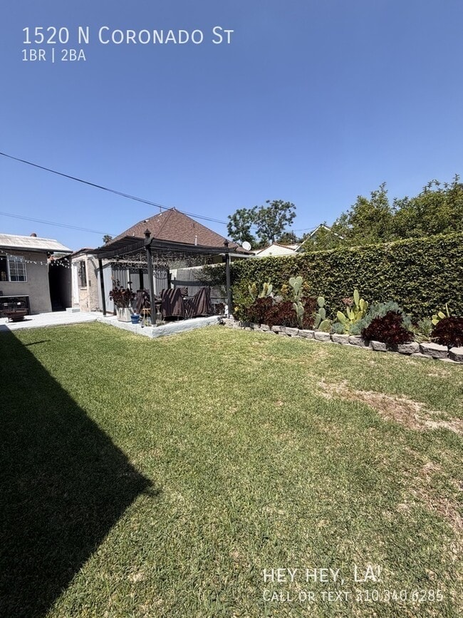 Building Photo - 1520 N Coronado St