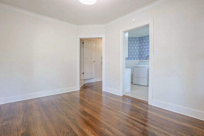 Building Photo - Updated home blends historic charm with mo...