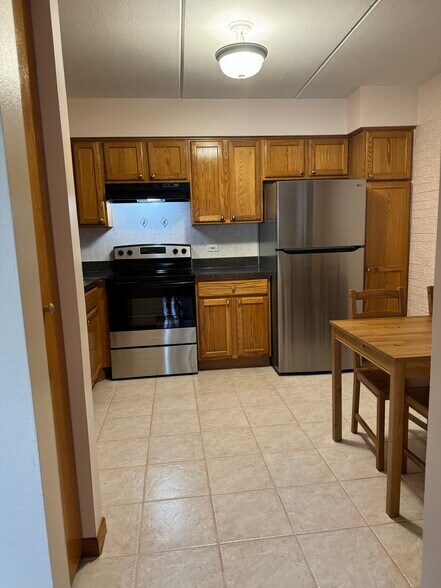 Building Photo - 9907 W 58th St