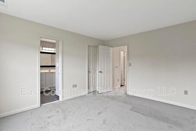 Building Photo - 9114 Ridgefield Ln