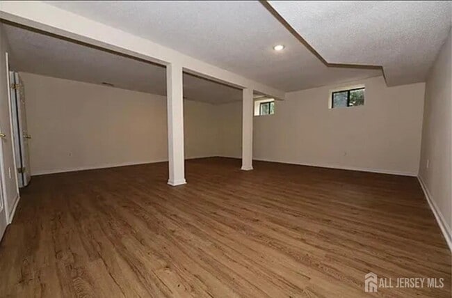 Building Photo - 1502 Edison Glen Terrace