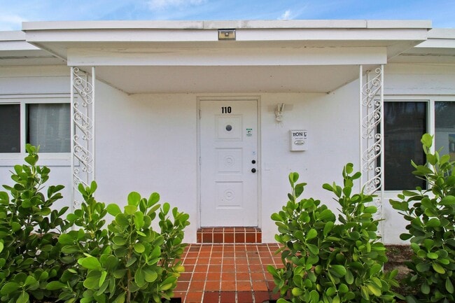 Building Photo - 110 N C St