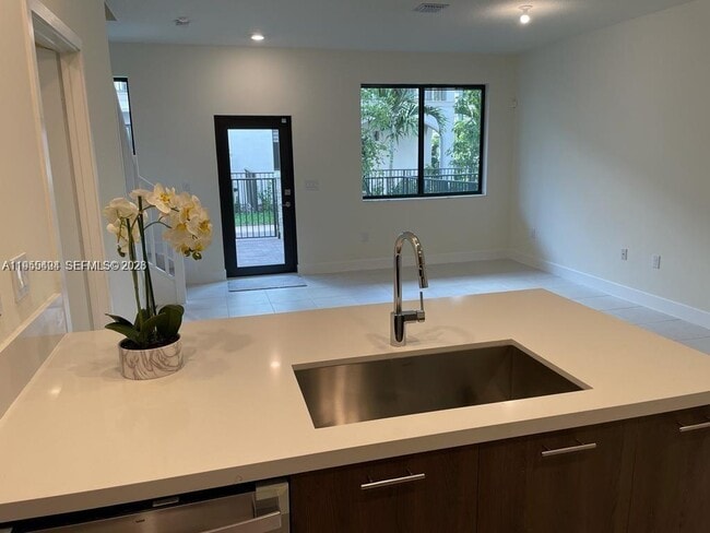 Building Photo - 4657 NW 83rd Pkwy