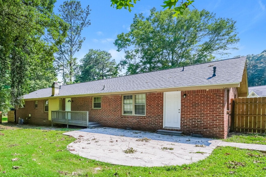 Building Photo - 1752 Enid Dr