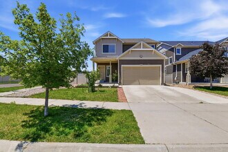 Building Photo - $2,940.95 - 4 Bed, 3 Bath Home in Denver with Central A/C and Fenced in Yard!