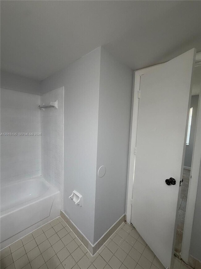 Building Photo - 11472 NW 42nd St