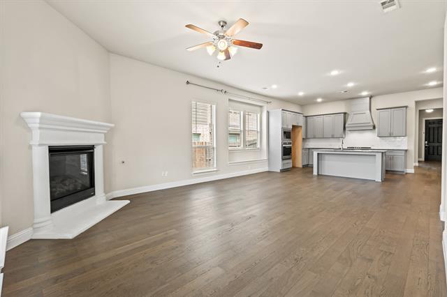 Building Photo - 4121 Angelina Dr