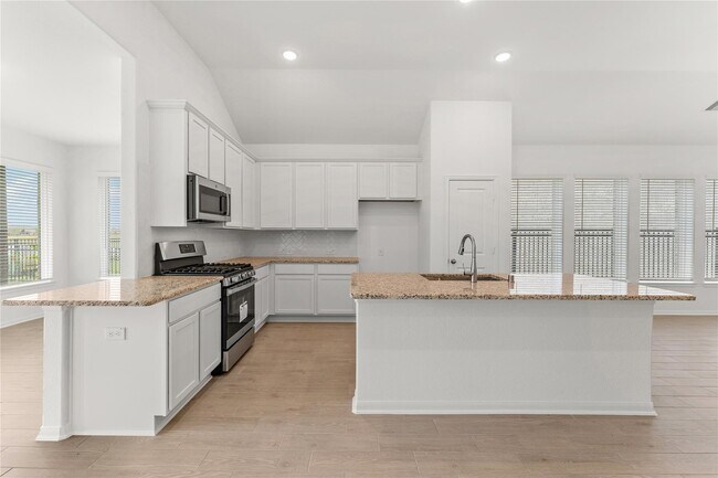 Building Photo - 570 Long Beach Bay Dr