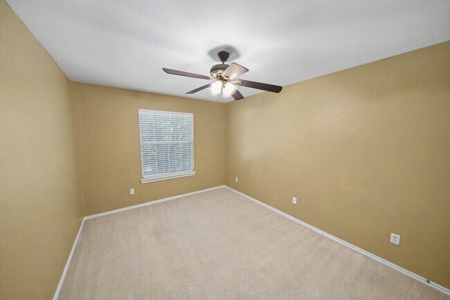 Building Photo - Spacious Cibolo Home Near Steele High School - Realtor Commission: $500