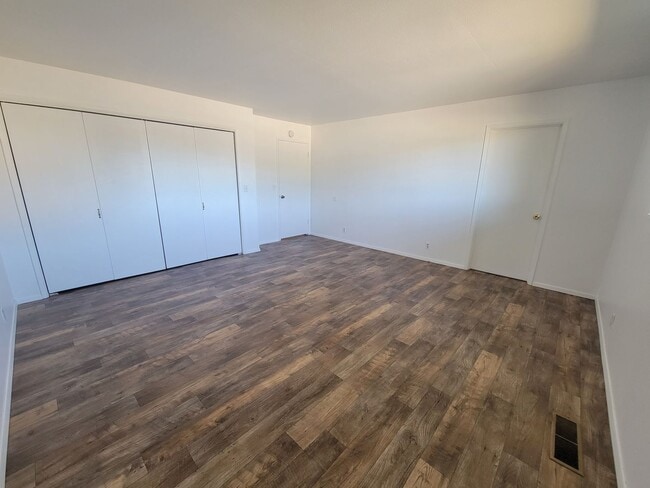 Building Photo - Spacious 3/2 Home Located in the Stanmar c...