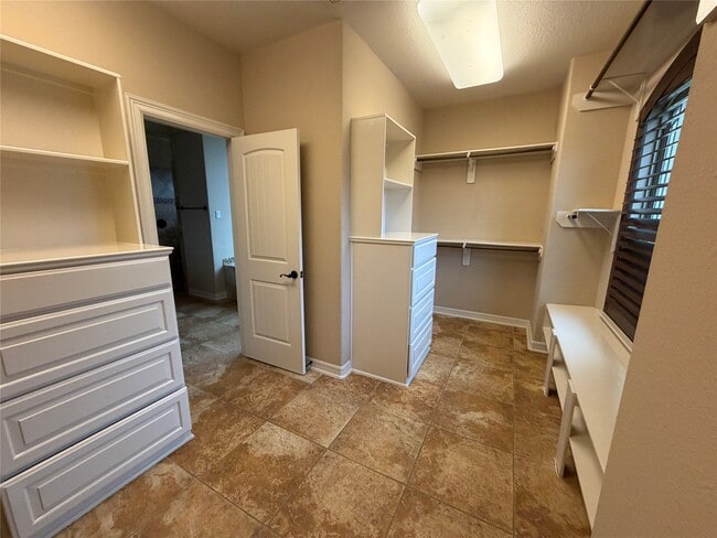 Building Photo - 28264 Rose Ln