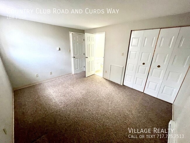 Building Photo - 681 Country Club Rd