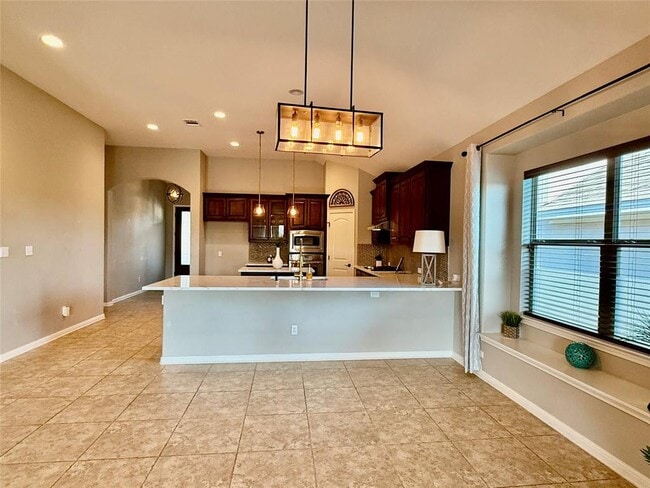 Building Photo - 14400 Senia Bend